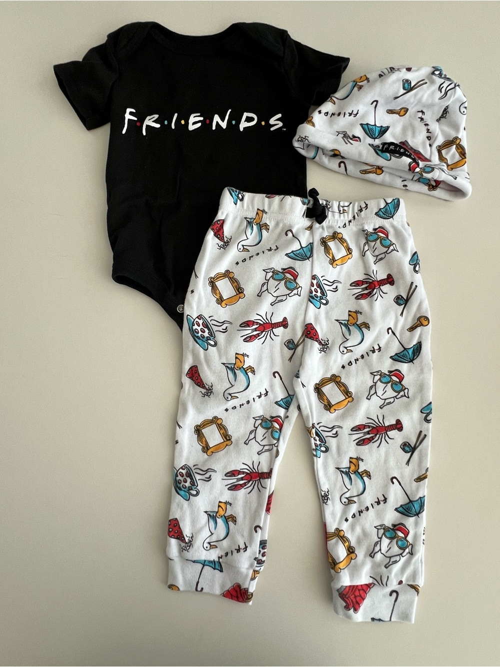 F.R.I.E.N.D.S baby set 12-18m